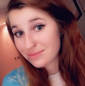 Meet your Posher, Stefanie